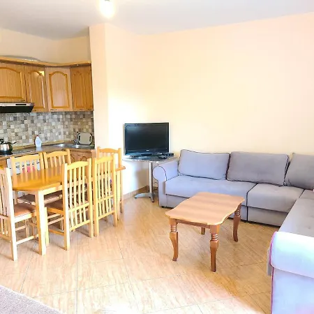 Apartment Seaside Calm - 1 Bedroom Flat Just 2 Minutes Walk From The Golem (Tirana)